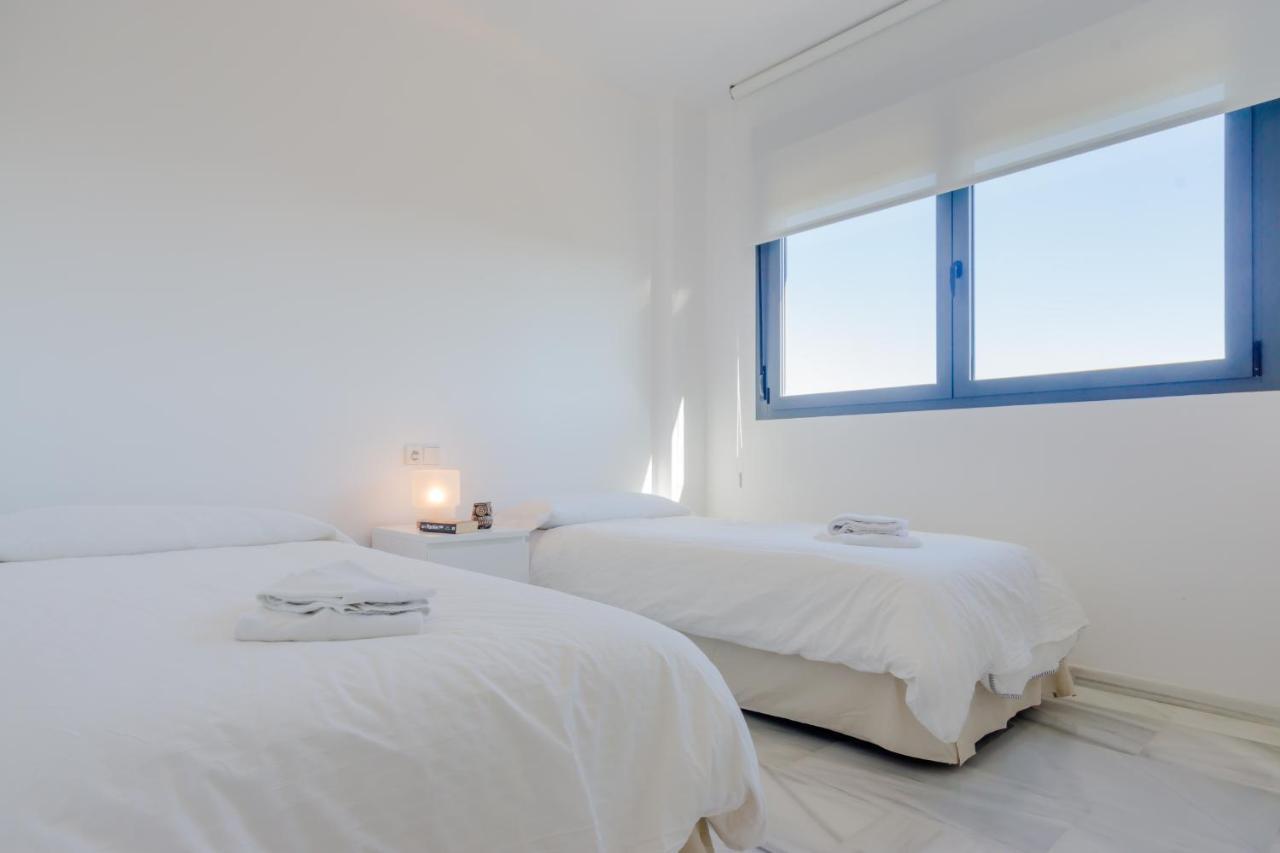 Apartamentos Bahia Blanca Эль-Пуэрто-де-Санта-Мария Экстерьер фото